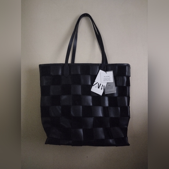 Zara Handbags - Zara Leather Bag